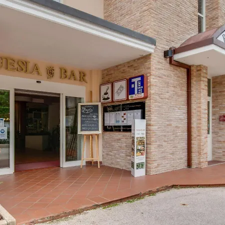 Nyaraló Family Escape With Pools And Sauna Foligno