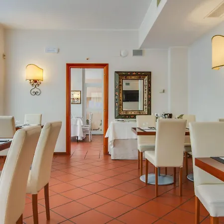 Family Escape With Pools And Sauna